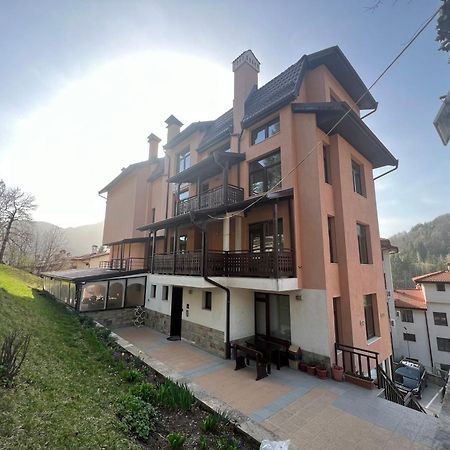 Panorama Guest House Smoljan Exterior foto
